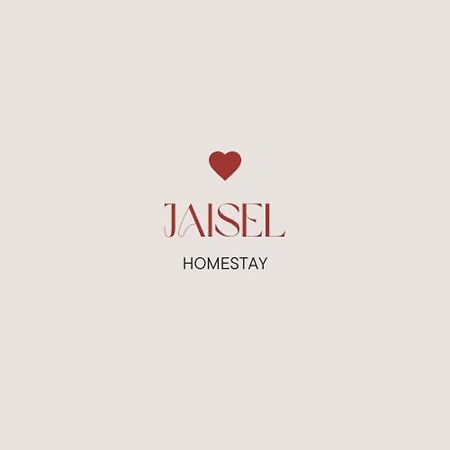 Homestay Jaisel Bishkek Bagian luar foto
